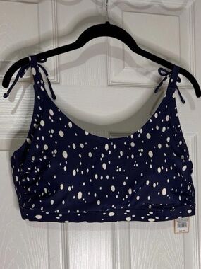 Women’s Navy and White Polka Dot Plus Size Bikini Top